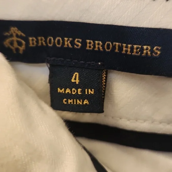 Brooks Brothers Blue Shorts. Size 4 - Picture 3 of 4